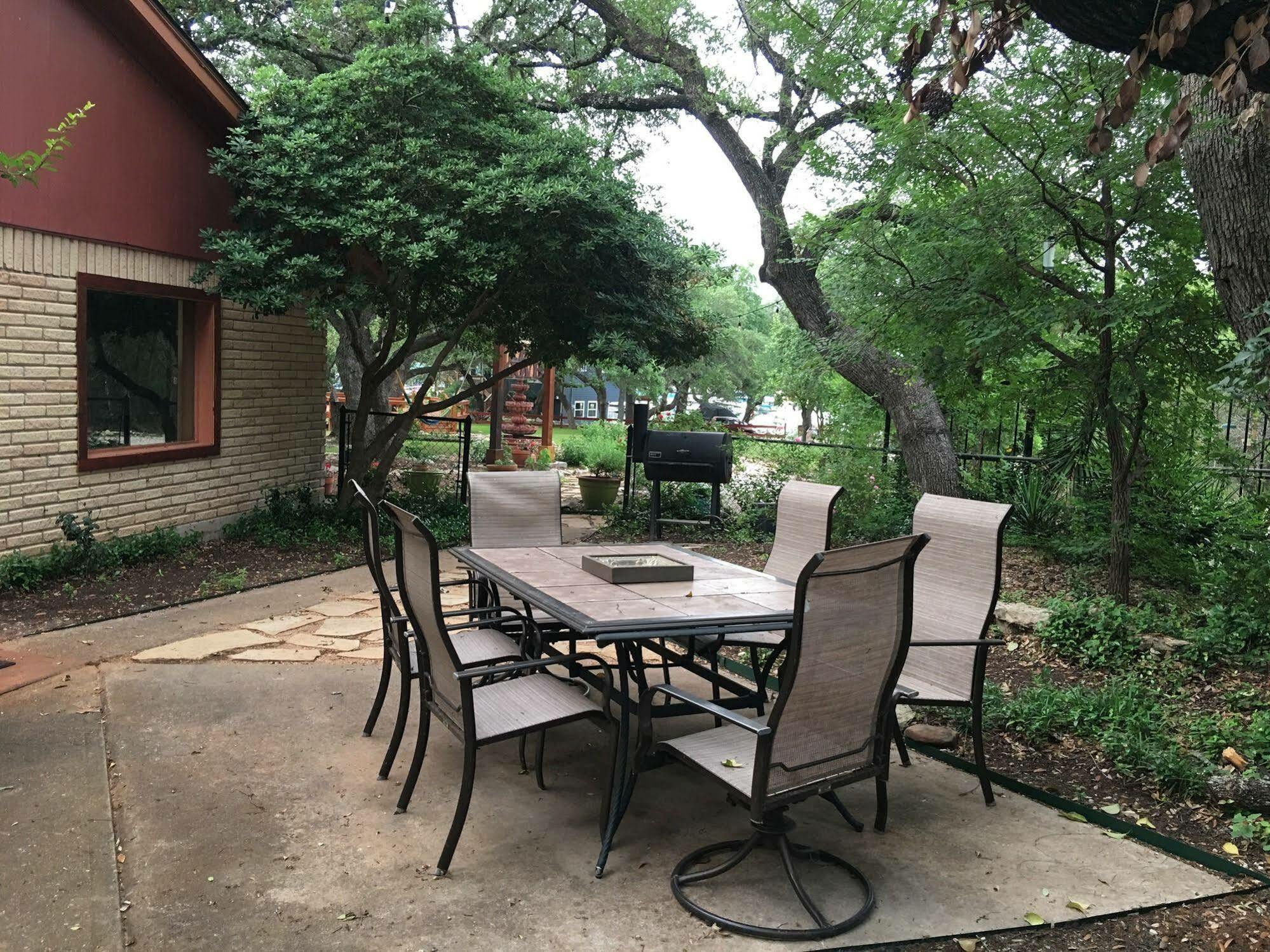 The Cove Bnb Hudson Bend Exterior foto