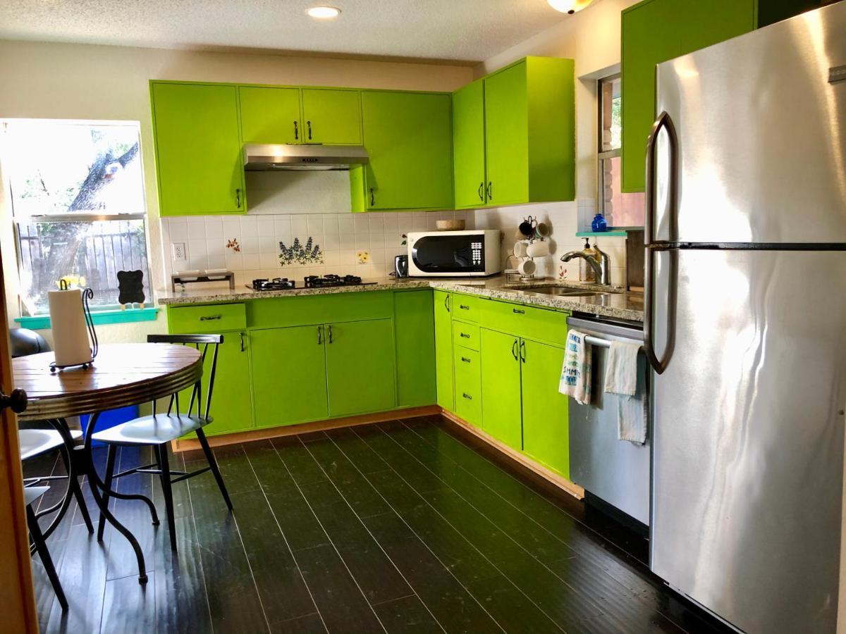 The Cove Bnb Hudson Bend Exterior foto